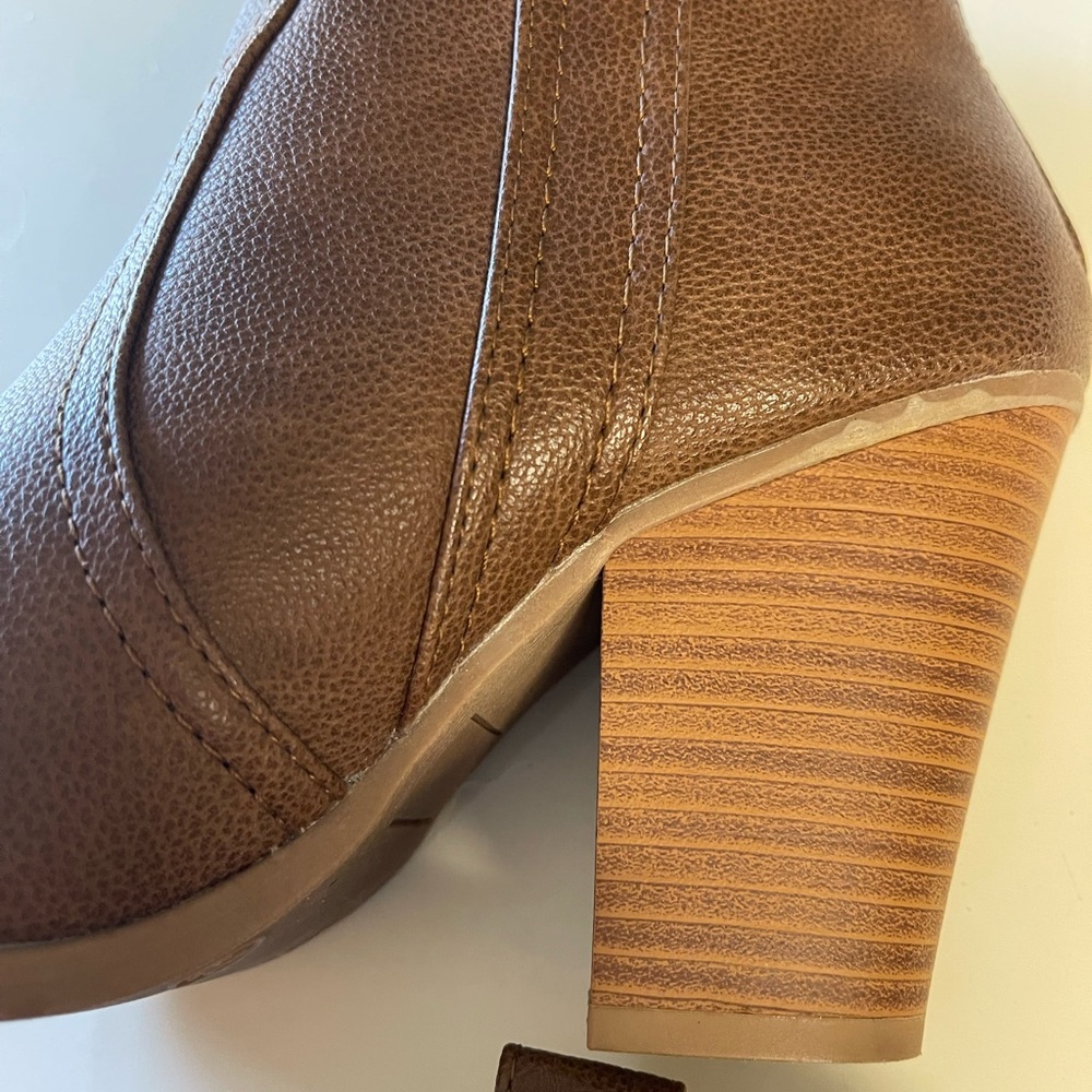 Brown faux leather booties with stacked 2 1/2”” heel. Size 7 1/2. - Picture 5 of 8